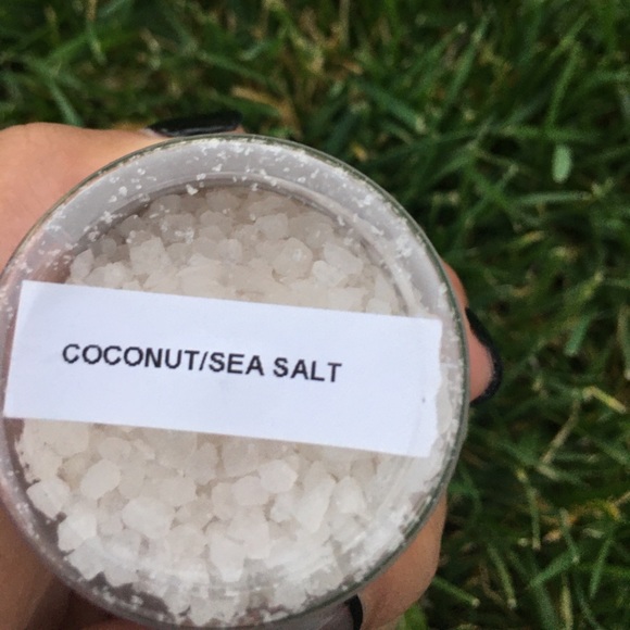 NWT total boss babe sea salt coconut scent - Picture 2 of 2